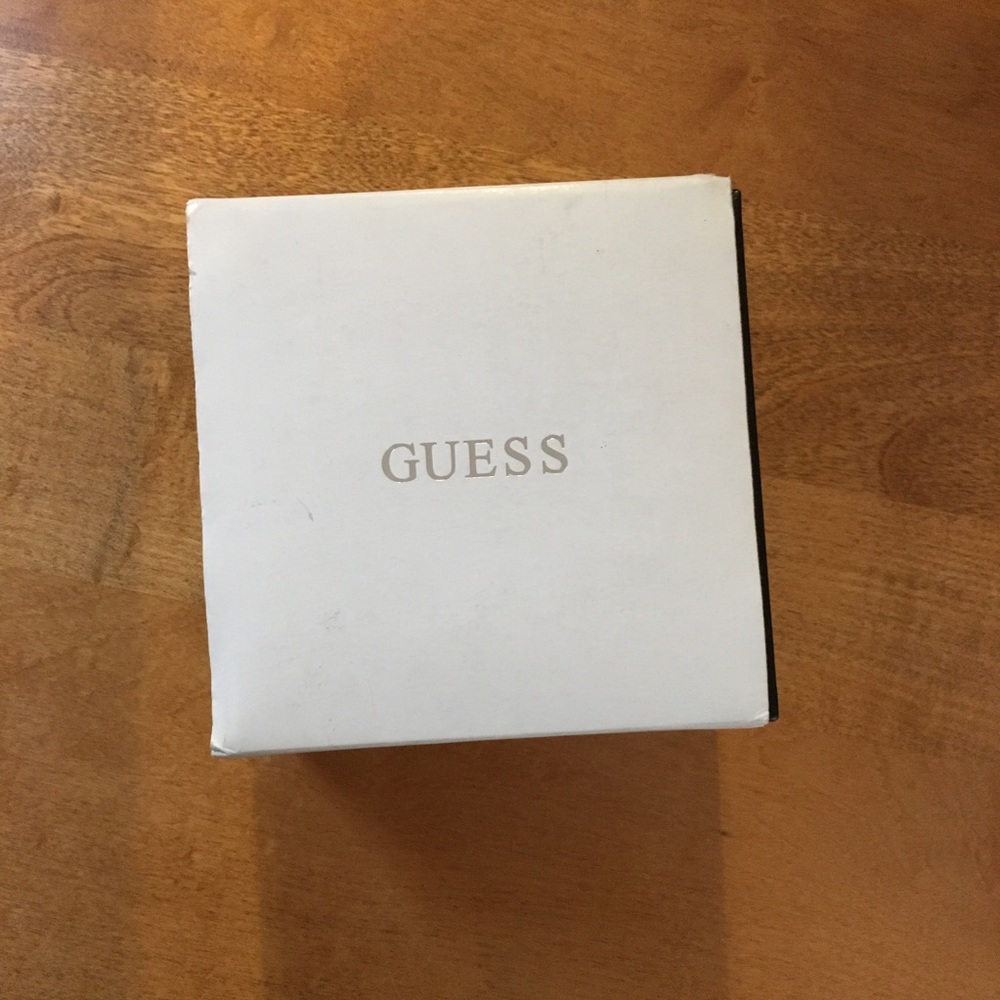 Guess Watch - Picture 7 of 9